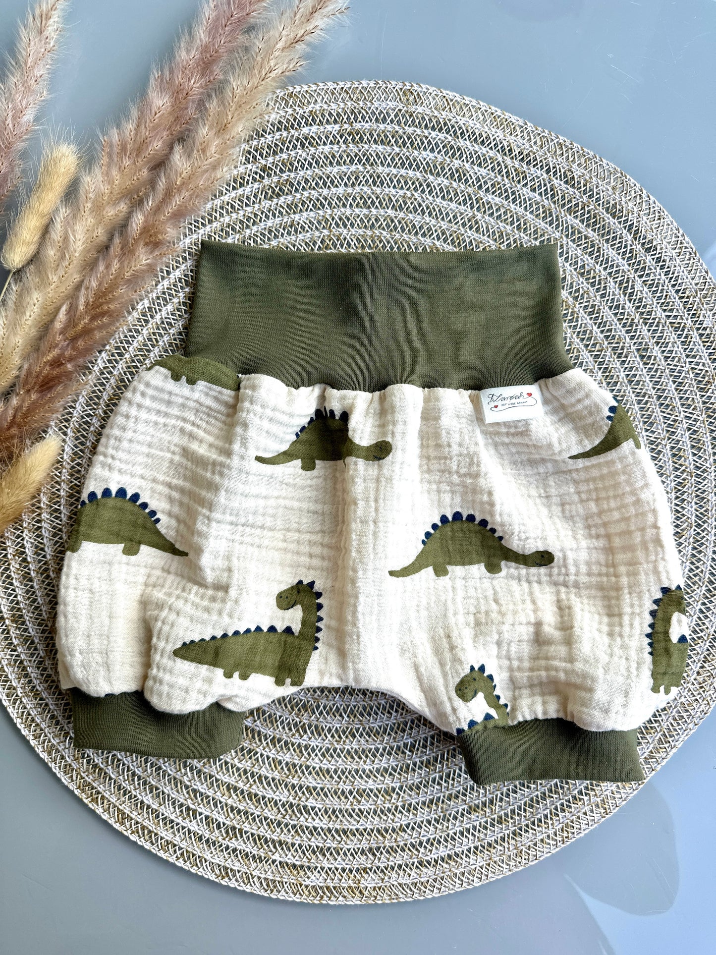 01 | HOSE | Pumphose kurz Dino | Bio | Größe 68/74
