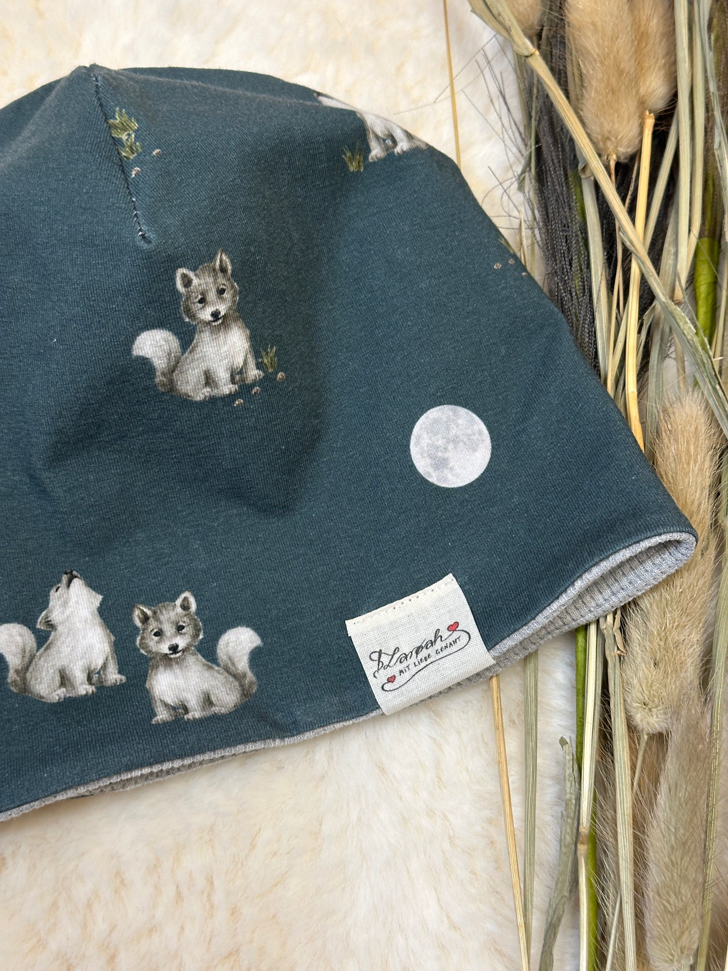 Baby Set 62/68: Sweater Wölfe & Pumphose grau & Wendemütze